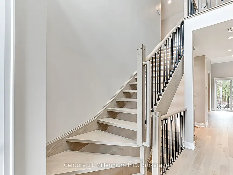 82 Goldie Ct — Photo 27