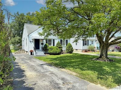 878 Beach Rd, Cheektowaga, NY, 14225