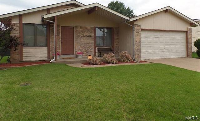 1st image of 15521 Fox Plains Dr