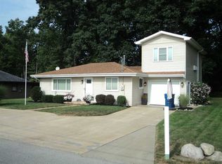 3260 W Sycamore Beach Rd, Angola, IN 46703