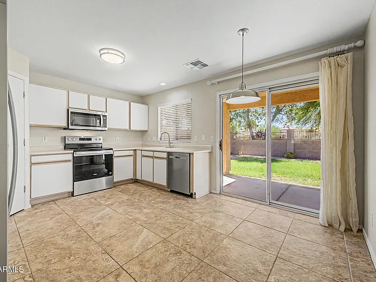 11123 W Heatherbrae Dr — Photo 3