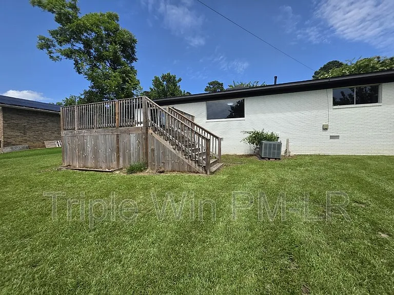 1908 E Lakeview — Photo 30