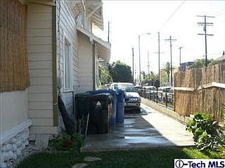 4th image of 300 E 35th St