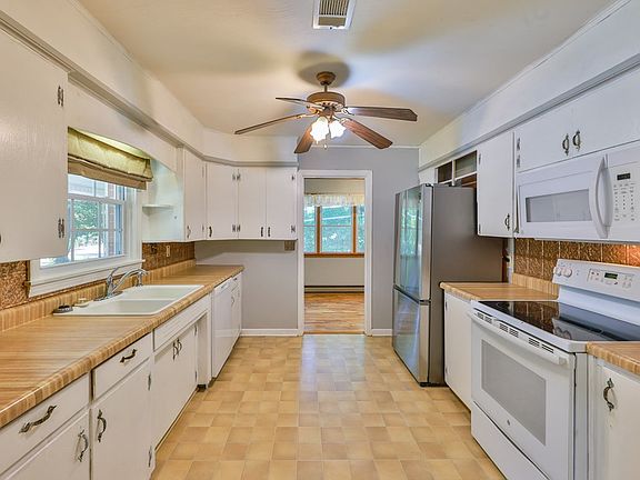 3rd image of 517 Morrow St