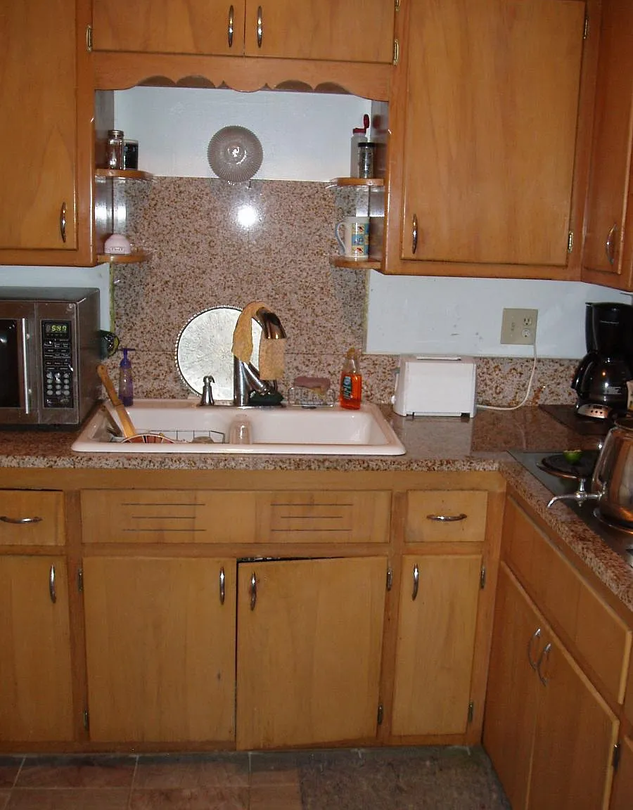 406 E Henry Clay Street — Photo 2