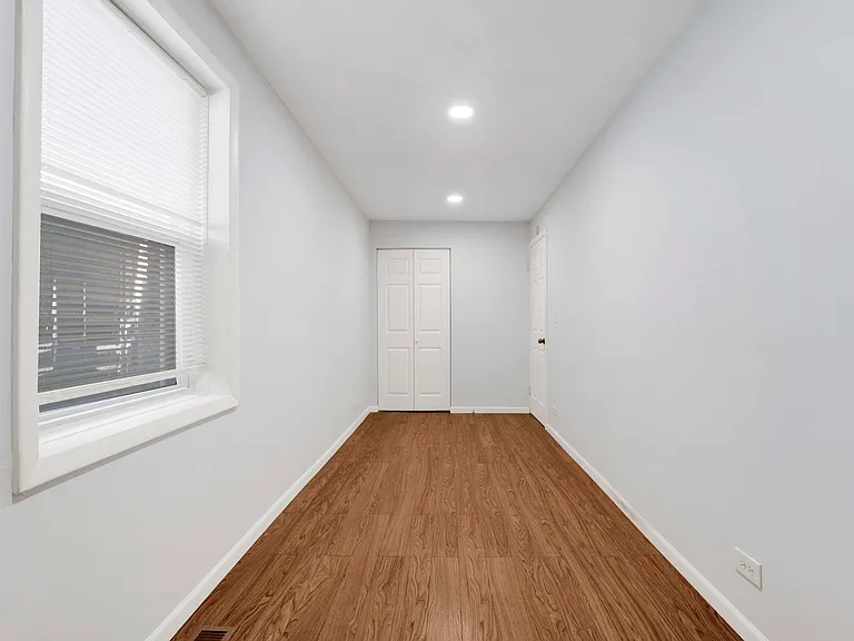 465 W 27th St #1F — Photo 12