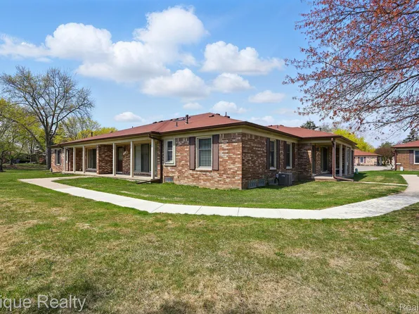 14726 Georgetown Ct, Shelby Township, MI 48315