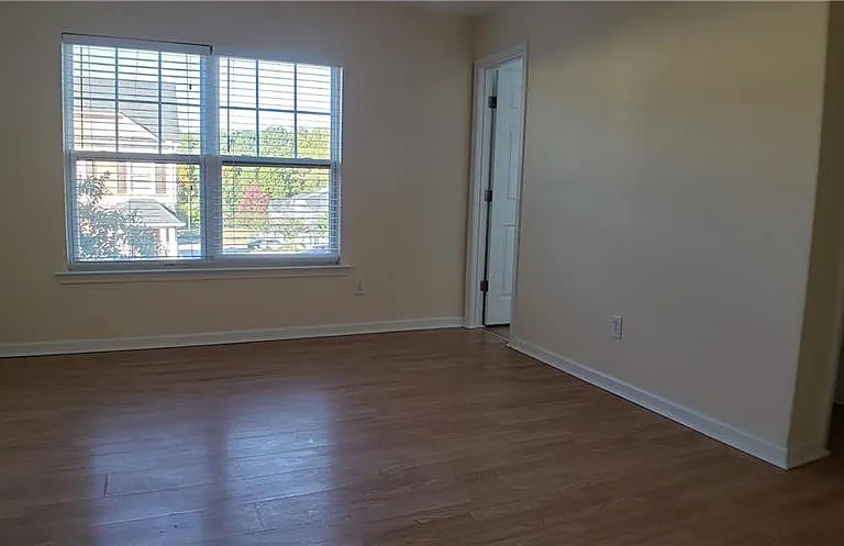 795 Arbor Gate Ln — Photo 32