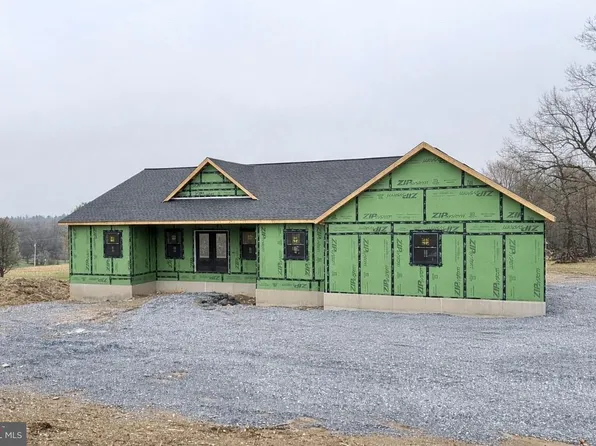 51 Holly Estates Dr, Gardners, PA 17324