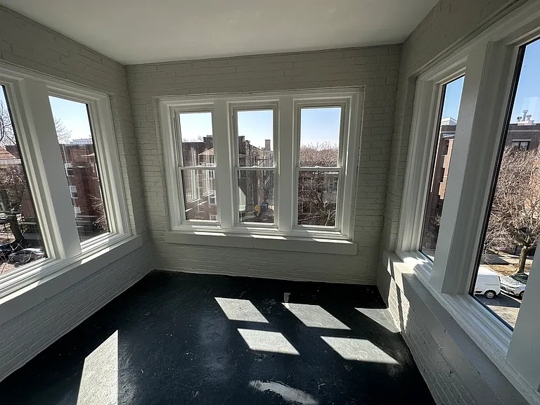 1414 W Argyle St #3 — Photo 4