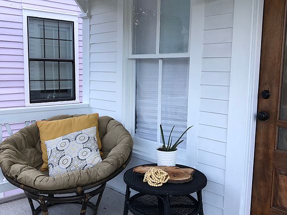 Breezy front porch ideal for morning coffee, reading and relaxing