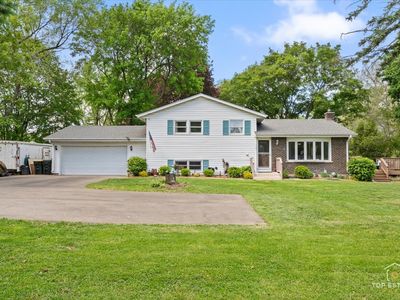 120 Three Oaks Rd, Cary, IL, 60013