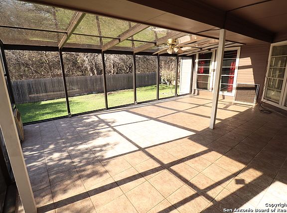 4th image of 8707 Wellesley Manor Dr