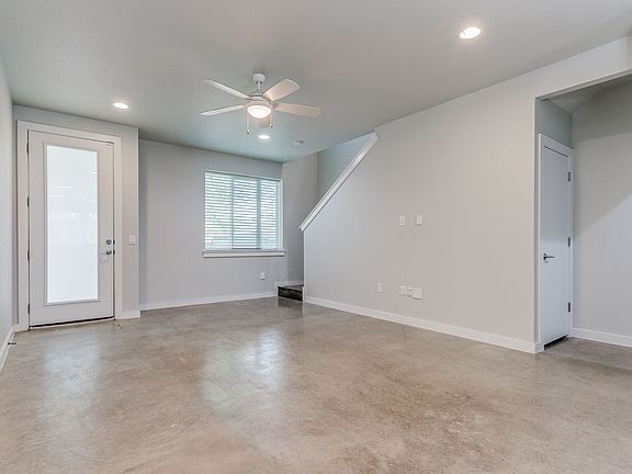 5th image of 330 Clay St #24