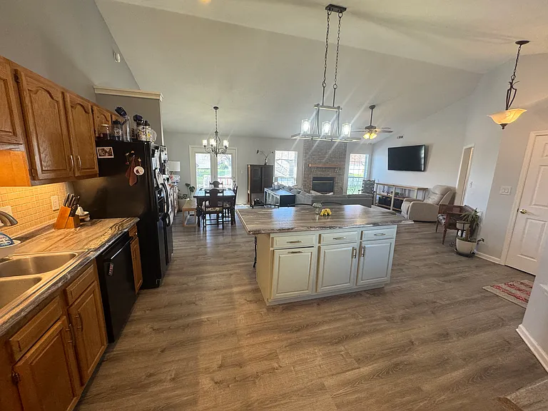 5122 Flatlake Ct — Photo 3