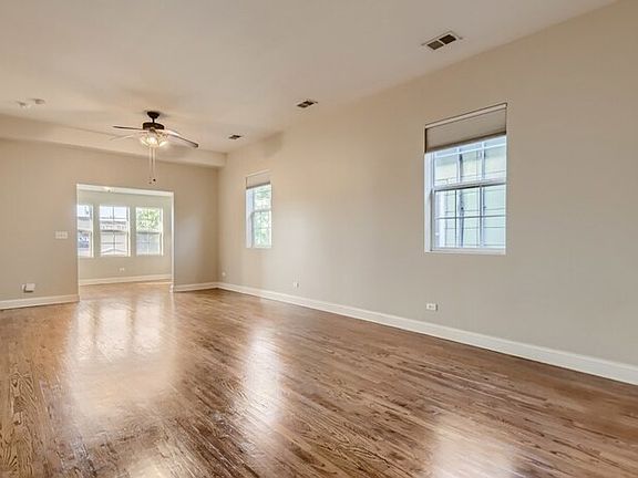 3rd image of 306 E Illinois St