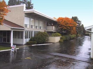 4460 SW Scholls Ferry Rd APT 4A, Portland, OR 97225