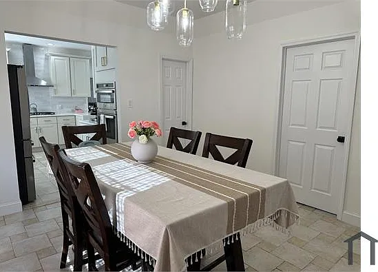 4 bed, $4,200 — Photo 3
