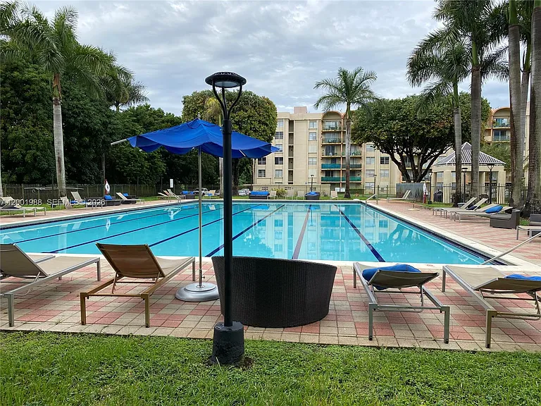 9320 Fontainebleau Blvd #301 — Photo 16