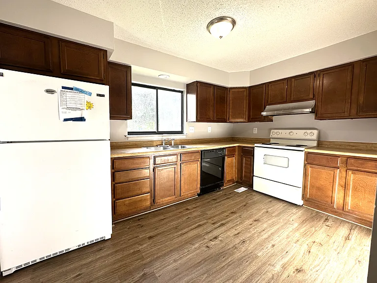 10063 Northgate Dr — Photo 10