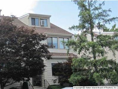 385A Signs Rd, Staten Island, NY, 10314