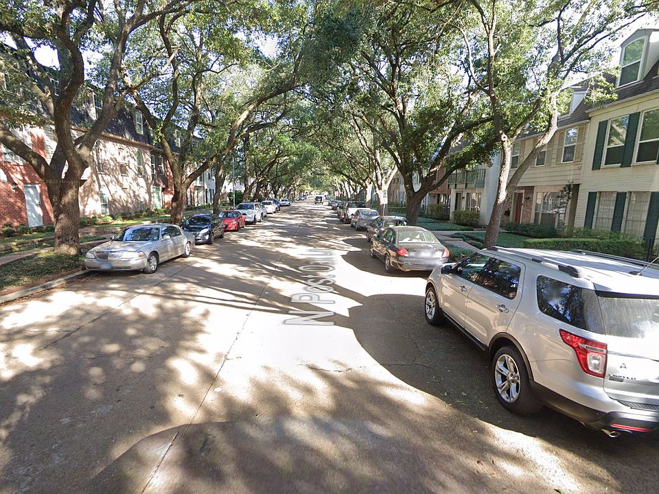 1st image of 376 N Post Oak Ln