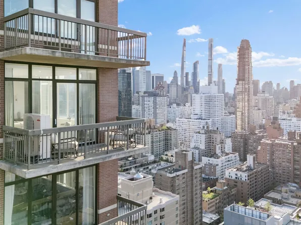 422 East 72nd Street image 30 of 57