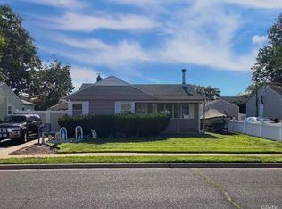 2420 Cedar St, Seaford, NY 11783