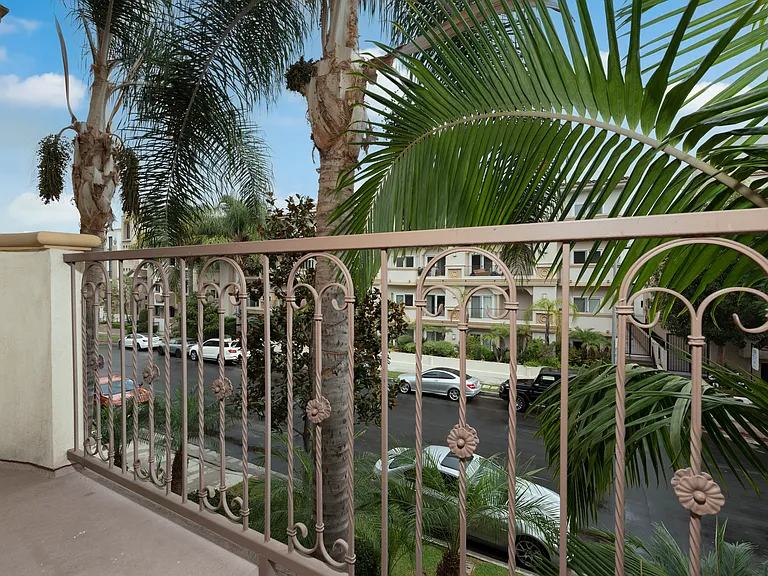 123 S Clark Dr #202 — Photo 11