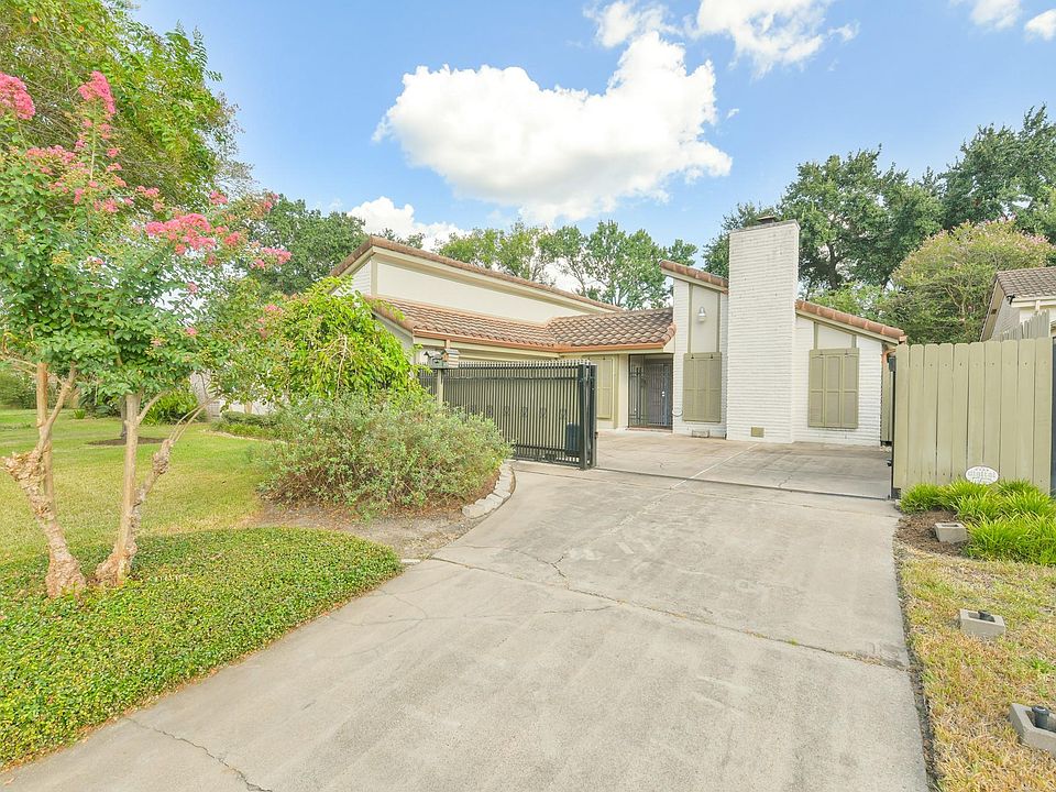 1st image of 6103 Gallant Forest Dr