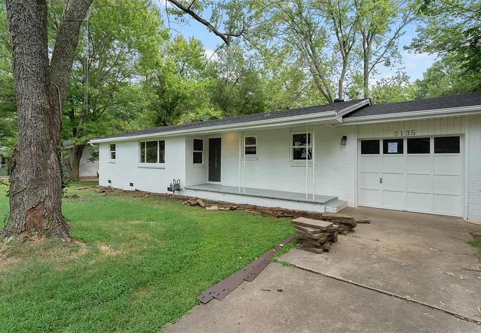 1st image of 2135 W Lawson St