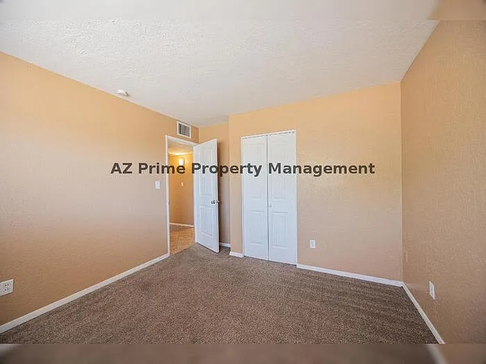 2130 W Cortez St — Photo 16
