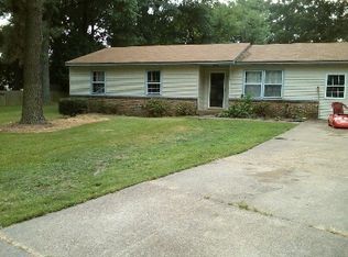 3 Two Oaks Ct, Portsmouth, VA 23703