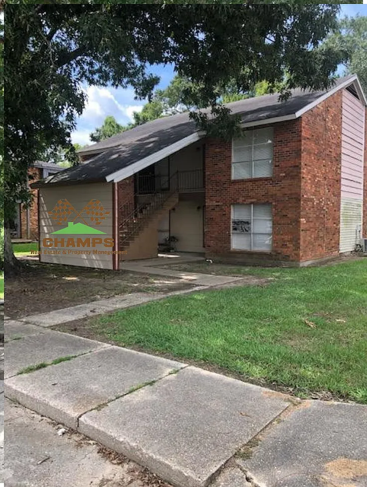 2 bed, 1.0 bath, $600 — Photo 1
