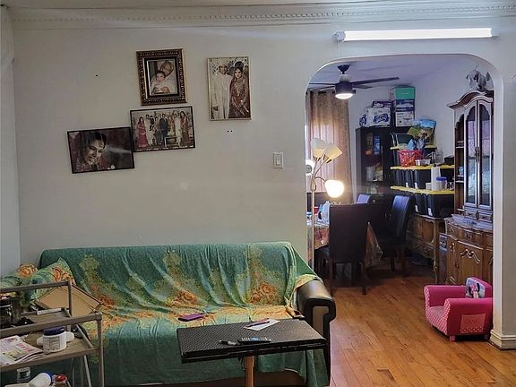 4th image of 2723 99th St