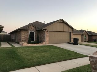 644 SW 37th St, Moore, OK 73160