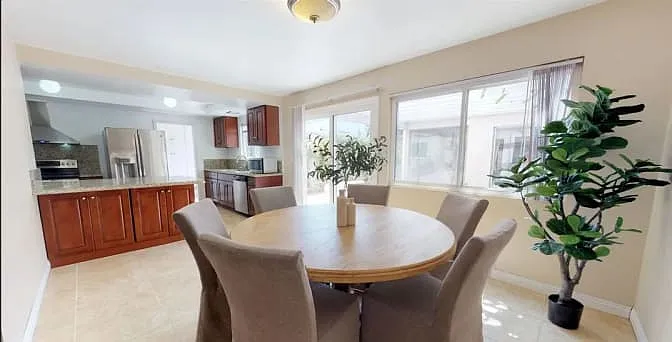 413 N Prospect Ave — Photo 3