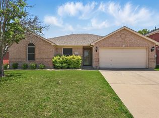 4610 Bluebird Ln, Mansfield, TX 76063