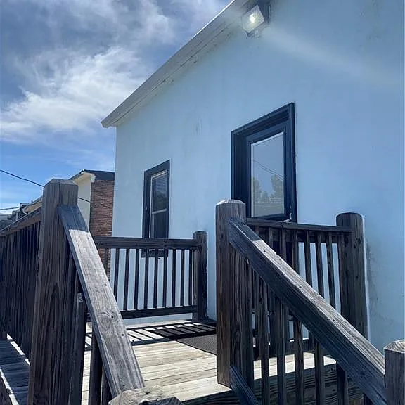 620 Washington St #1 — Photo 8