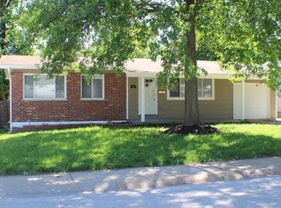 832 Lynn Haven Ln, Hazelwood, MO 63042