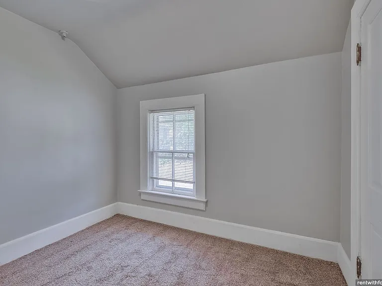 581 Mt. Vernon St — Photo 7