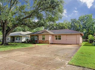 7407 Schiller St, Houston, TX 77055