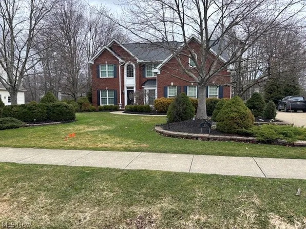 1045 Orchard Ln, Broadview Heights, OH 44147