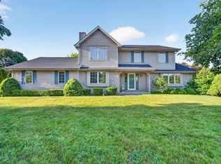 3805 Glencoe Dr, Racine, WI 53403