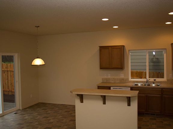 4th image of 8724 NE 28th Way