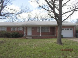 1749 Winchester St, Ardmore, OK 73401