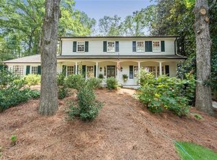 620 Edgewater Trl NW, Sandy Springs, GA 30328