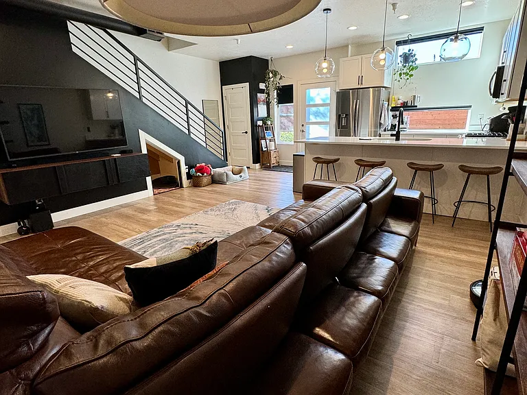 449 N Beaumont Ct — Photo 9