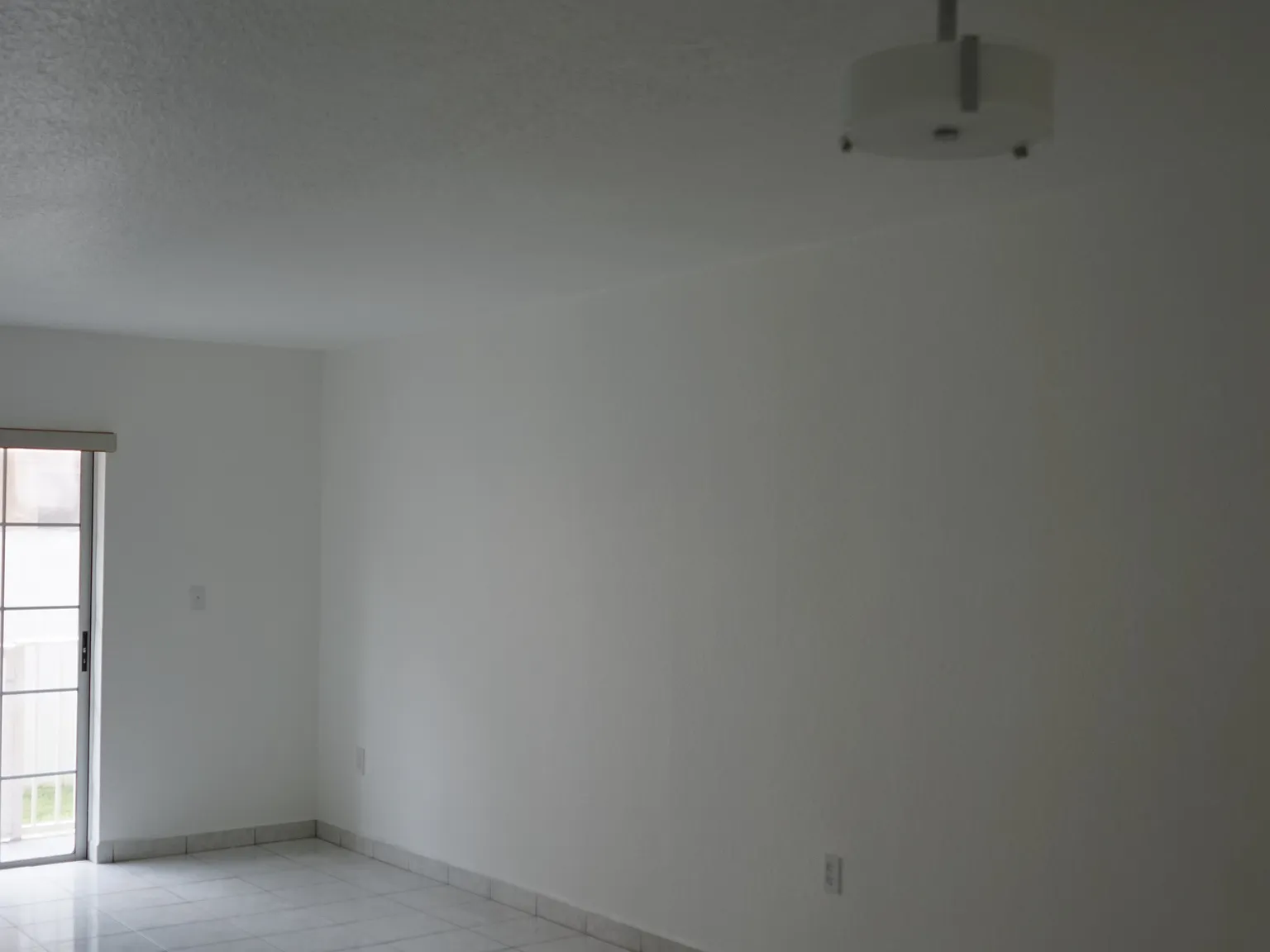 2 bed, 870 sqft, $2,550 — Photo 3
