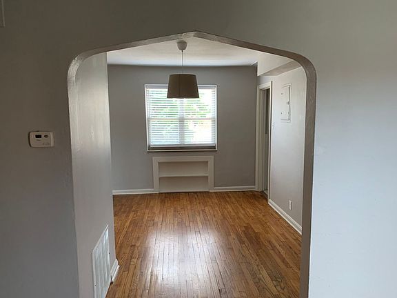 5th image of 5835 Lindenwood Ave #5841-1W